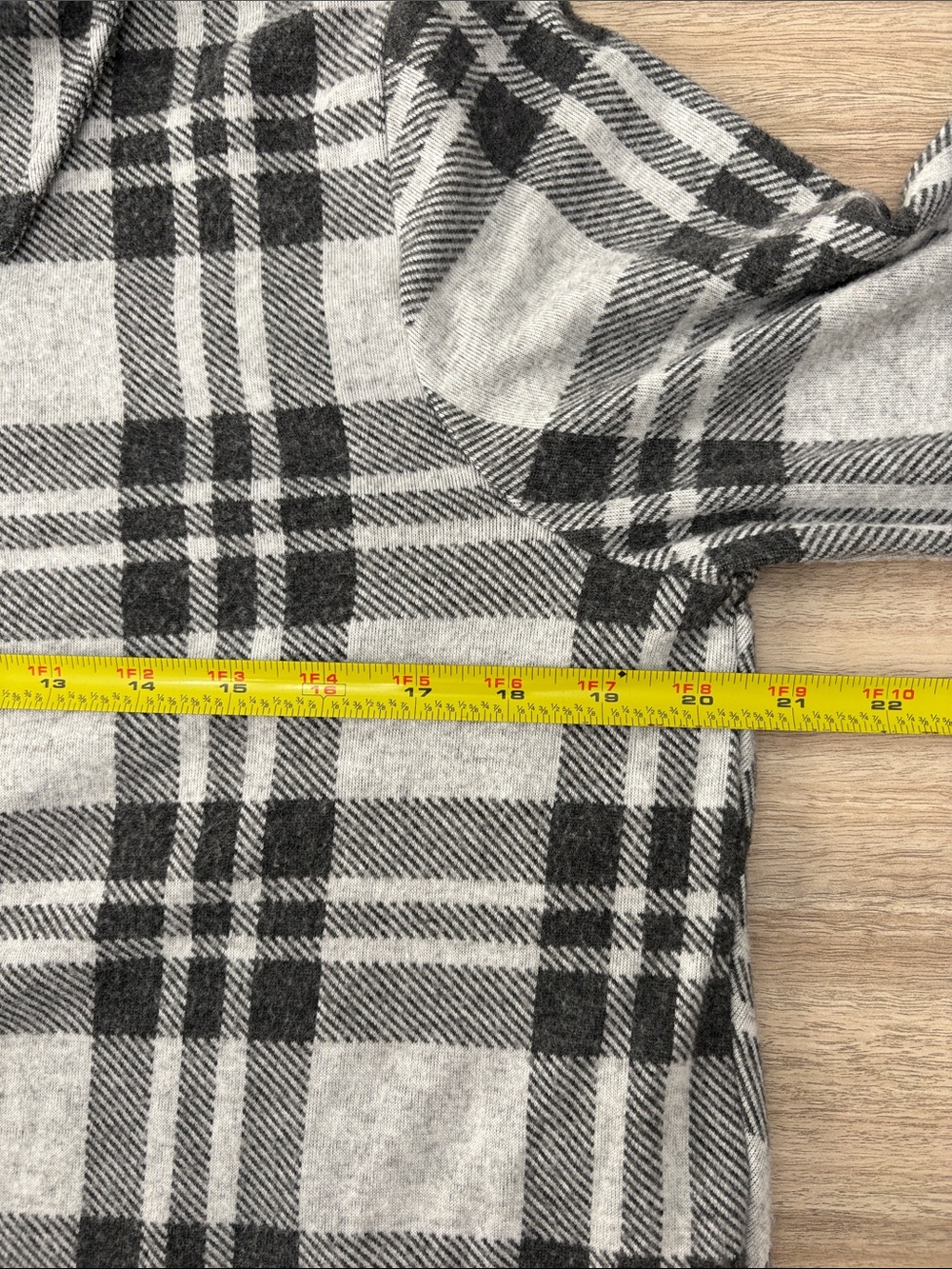 Soft Surroundings Paramour Plaid Grey Long Sleeve Tunic Button Down Top - Picture 8 of 8